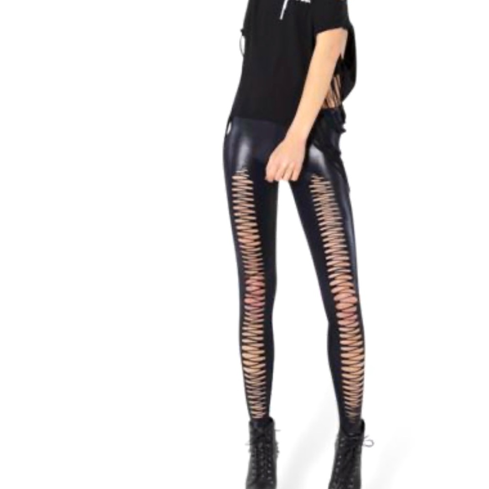 Blackmilk Teardrop Laces Front Leggings
